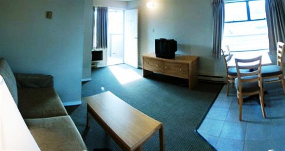 George Point Inn Суррей Экстерьер фото